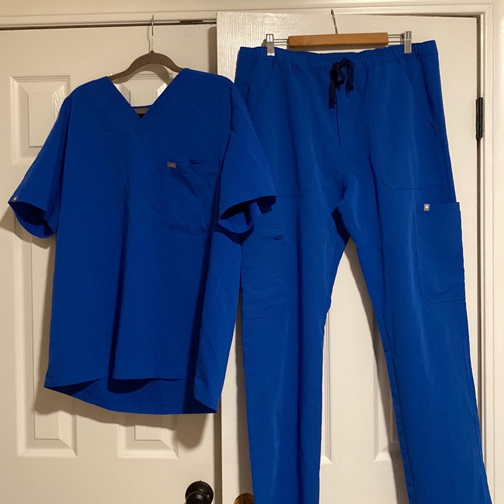 Figs Royal Blue Xlarge Scrub Top 1Pocket and Pants Set